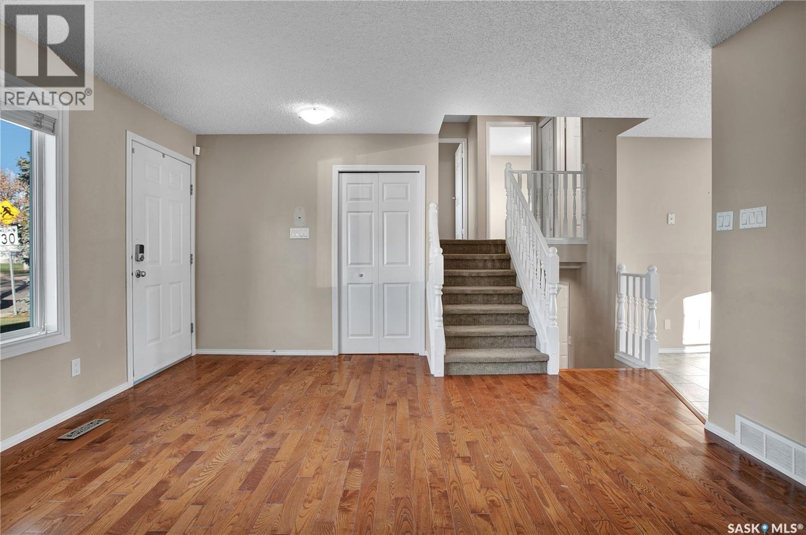 114 Hunt Road, Saskatoon, Saskatchewan  S7L 7C9 - Photo 3 - SK022378