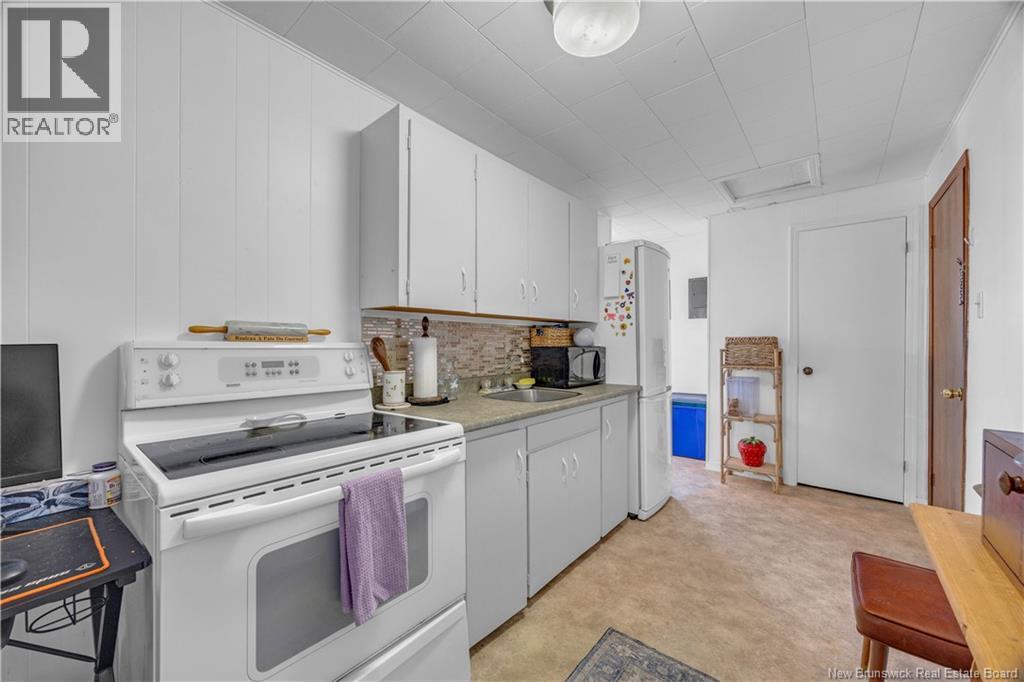 1054 Main Street, Hampton, New Brunswick  E5N 6G2 - Photo 21 - NB129605