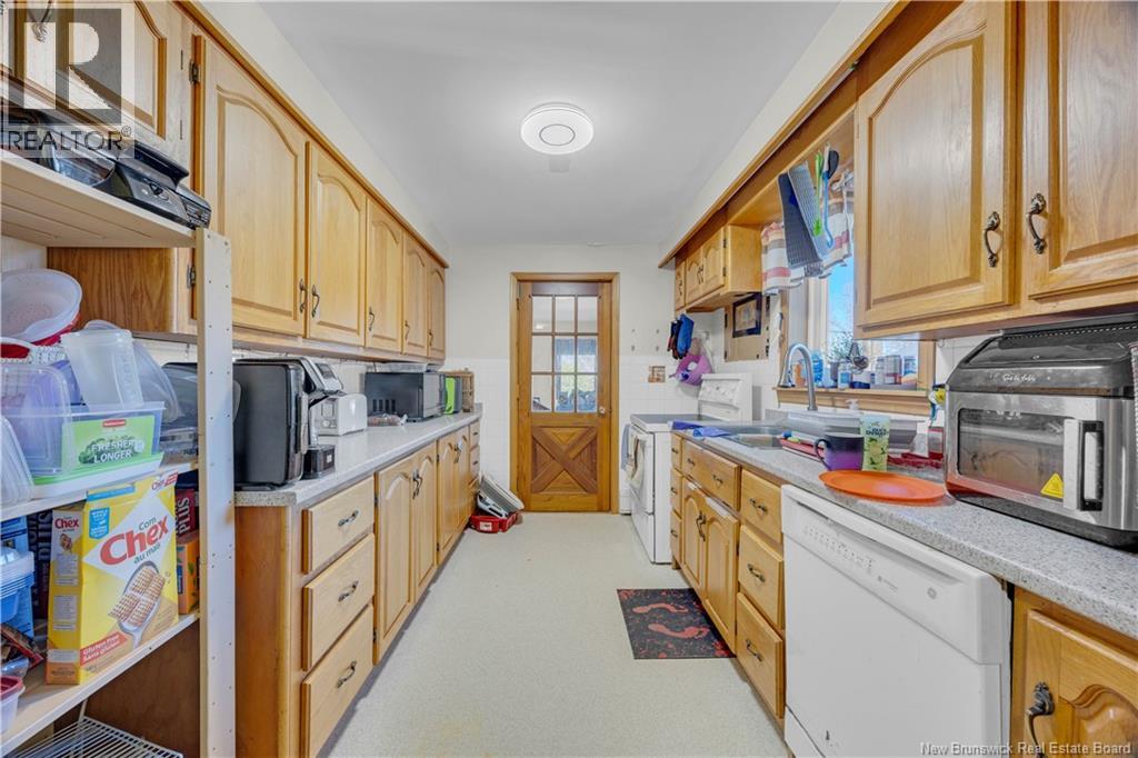 1054 Main Street, Hampton, New Brunswick  E5N 6G2 - Photo 29 - NB129605