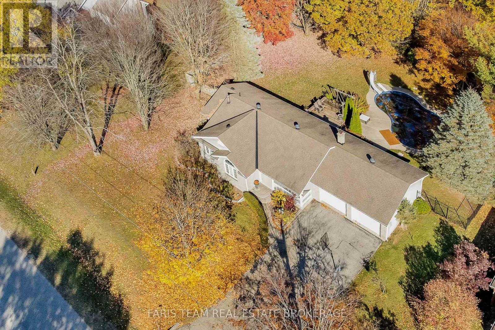 21 Maryjane Road, Tiny, Ontario L0L 2T0 - Photo 41 - S12486283