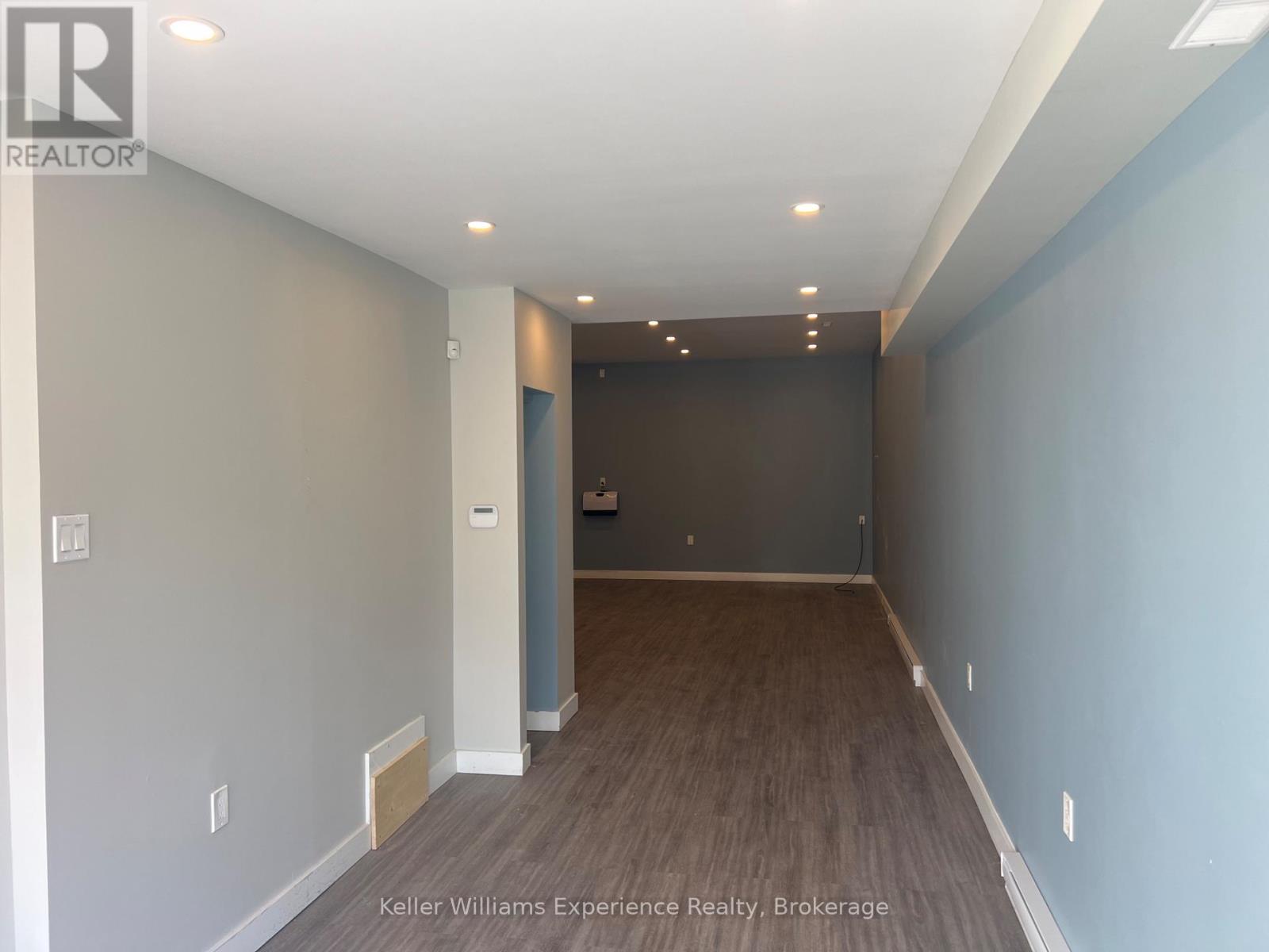 Main R - 347 King Street, Midland, Ontario  L4R 3M7 - Photo 3 - S12508672