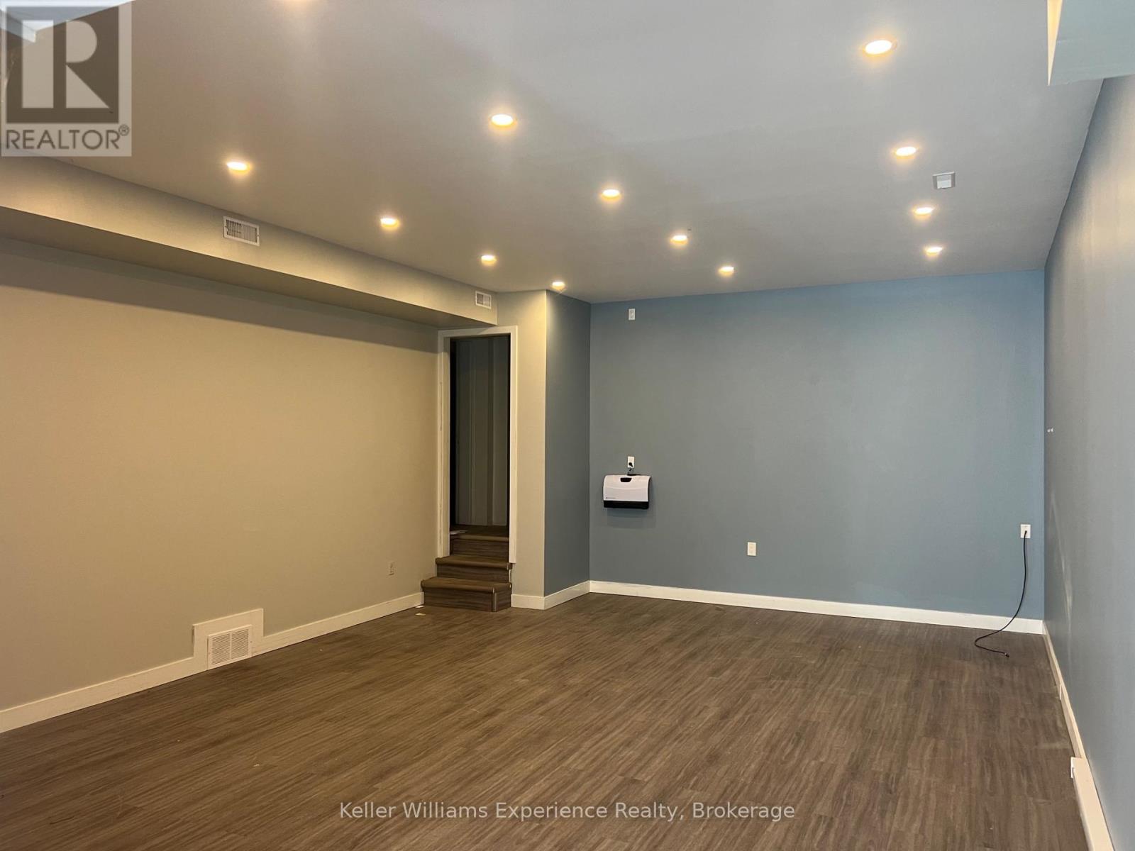 Main R - 347 King Street, Midland, Ontario  L4R 3M7 - Photo 4 - S12508672