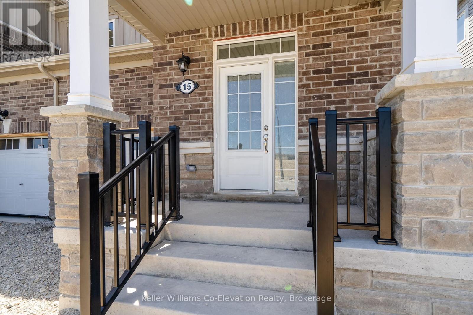 15 Mission Street, Wasaga Beach, Ontario  L9Z 0L8 - Photo 2 - S12508738