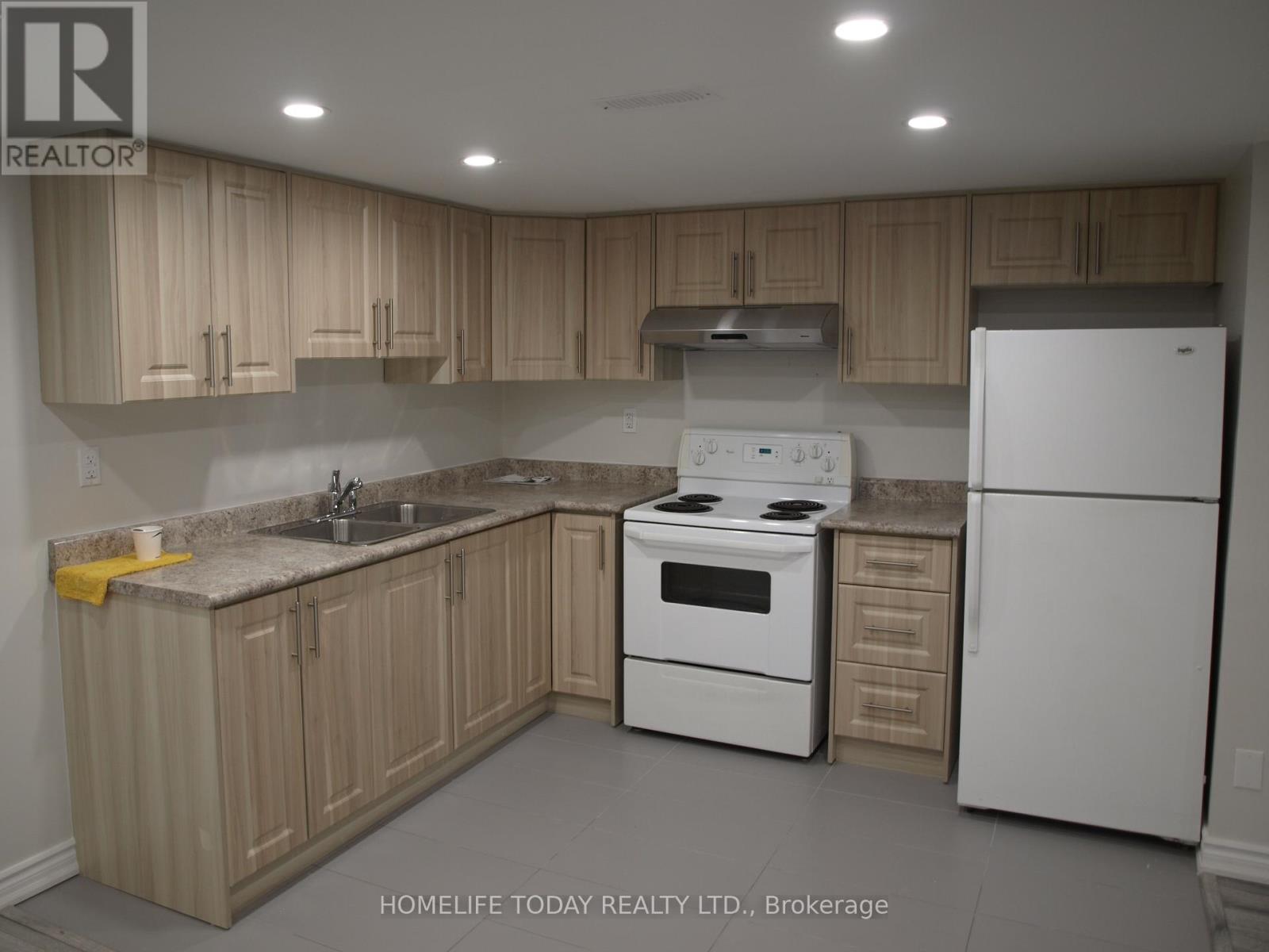 Bsmt - 21 Humheller Road, Toronto, Ontario  M9W 5K2 - Photo 5 - W12391414