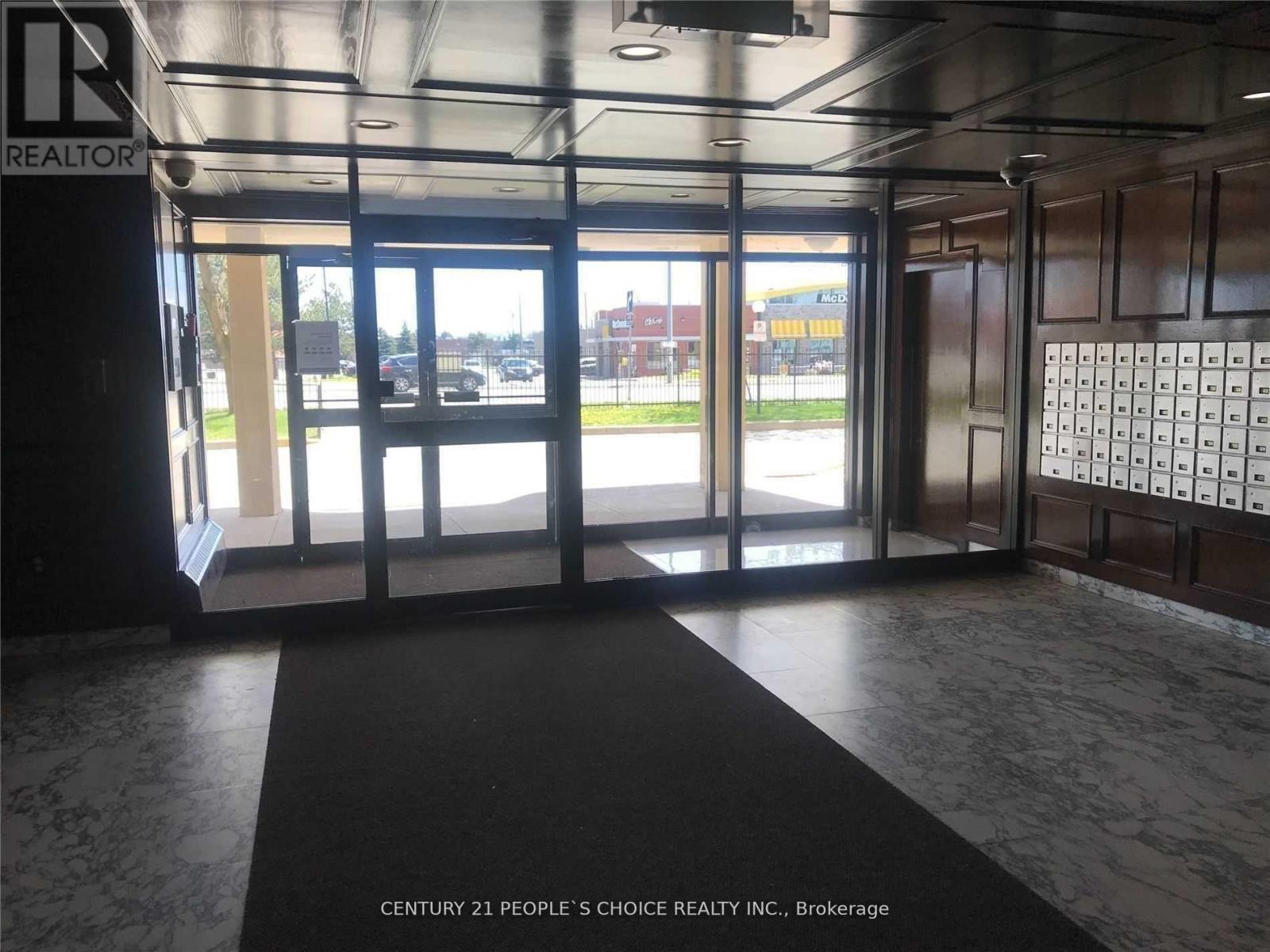 801 - 3533 Derry Road E, Mississauga, Ontario L4T 1B1 - Photo 8 - W12507514