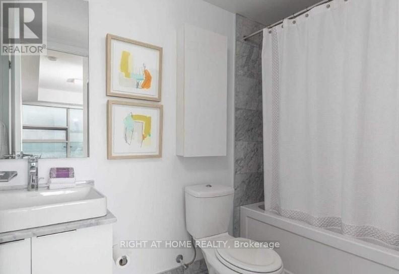 3502 - 14 York Street, Toronto, Ontario  M5J 0B1 - Photo 4 - C12508570