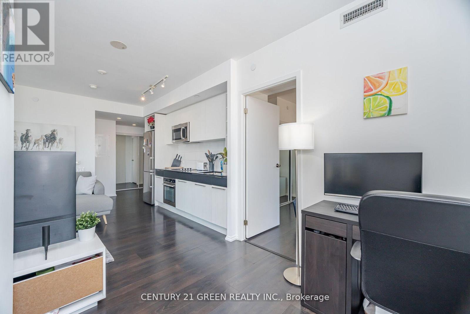 2310 - 68 Shuter Street, Toronto, Ontario  M5B 1B4 - Photo 17 - C12508578