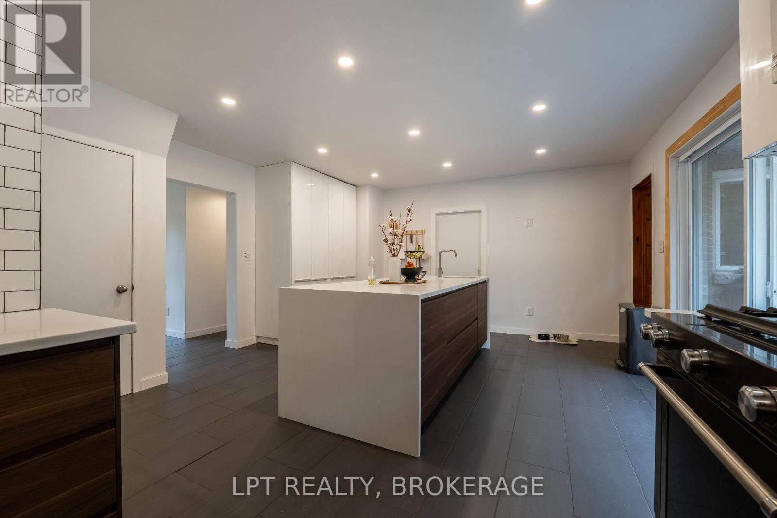 75 Silver Street, Kingston, Ontario K7M 2P6 - Photo 12 - X12508916