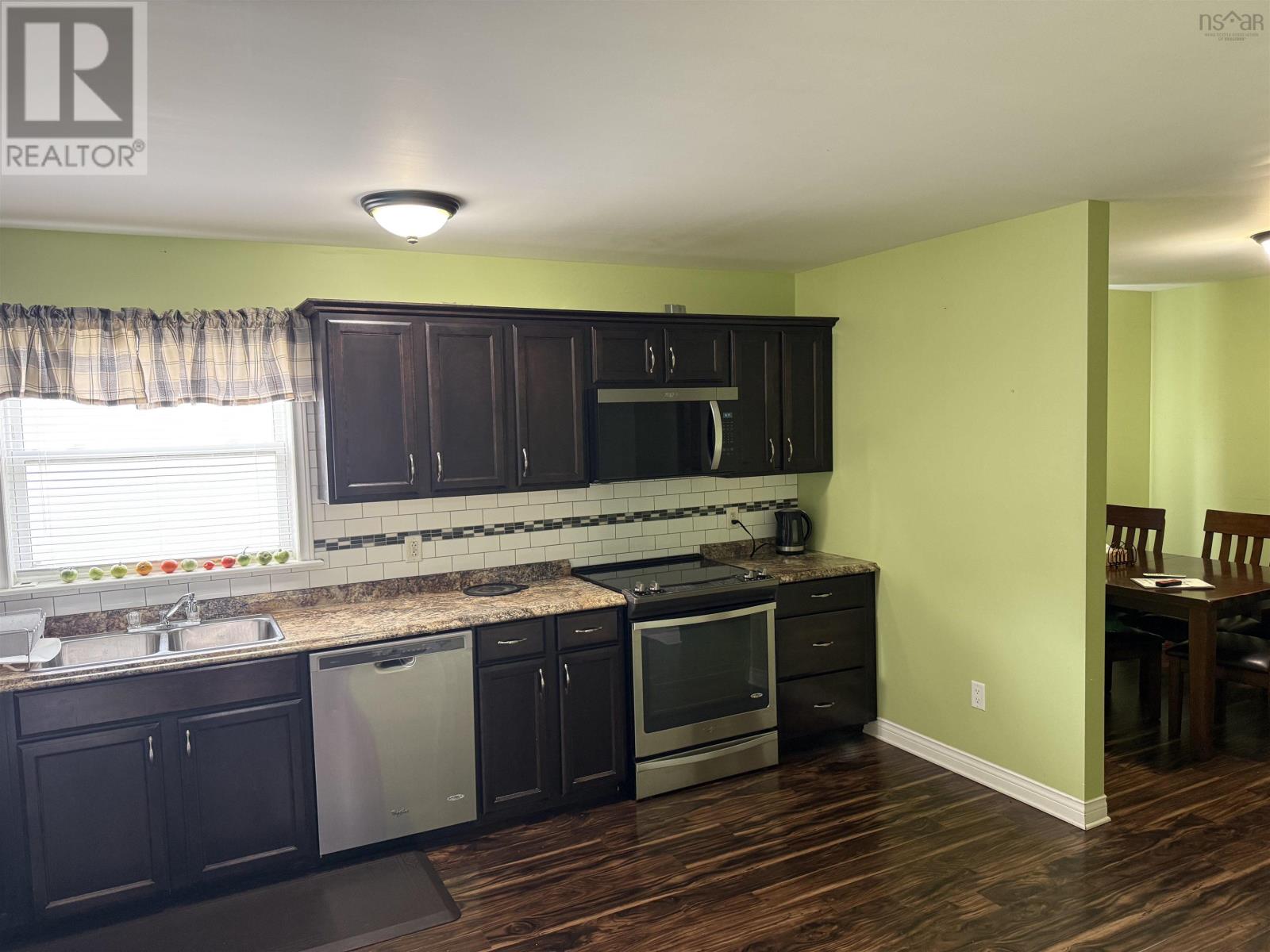 339 Hudson Street, New Waterford, Nova Scotia  B1E 3P7 - Photo 7 - 202521956