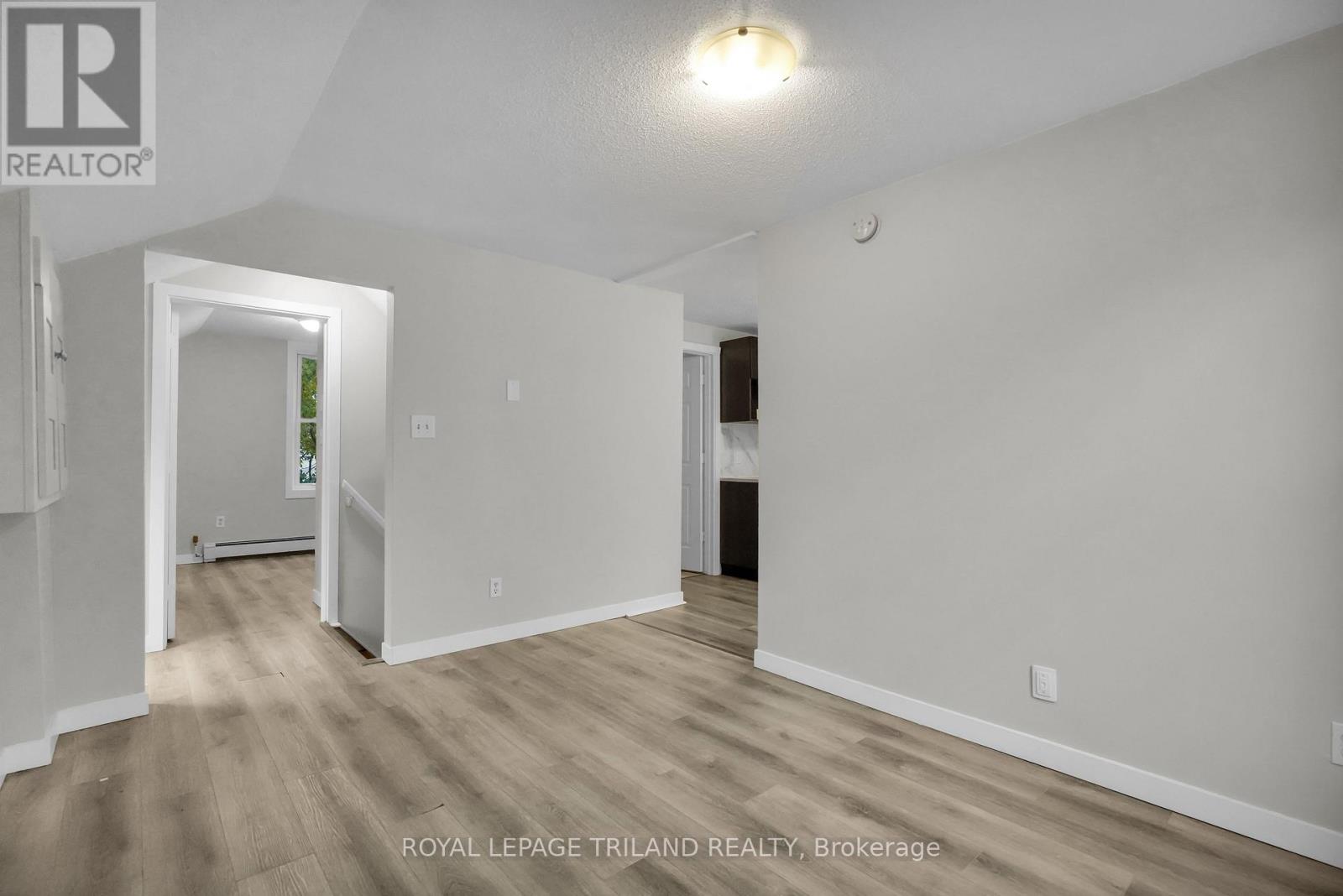 784 Little Grey Street, London East (East L), Ontario  N5Z 1P1 - Photo 4 - X12508646