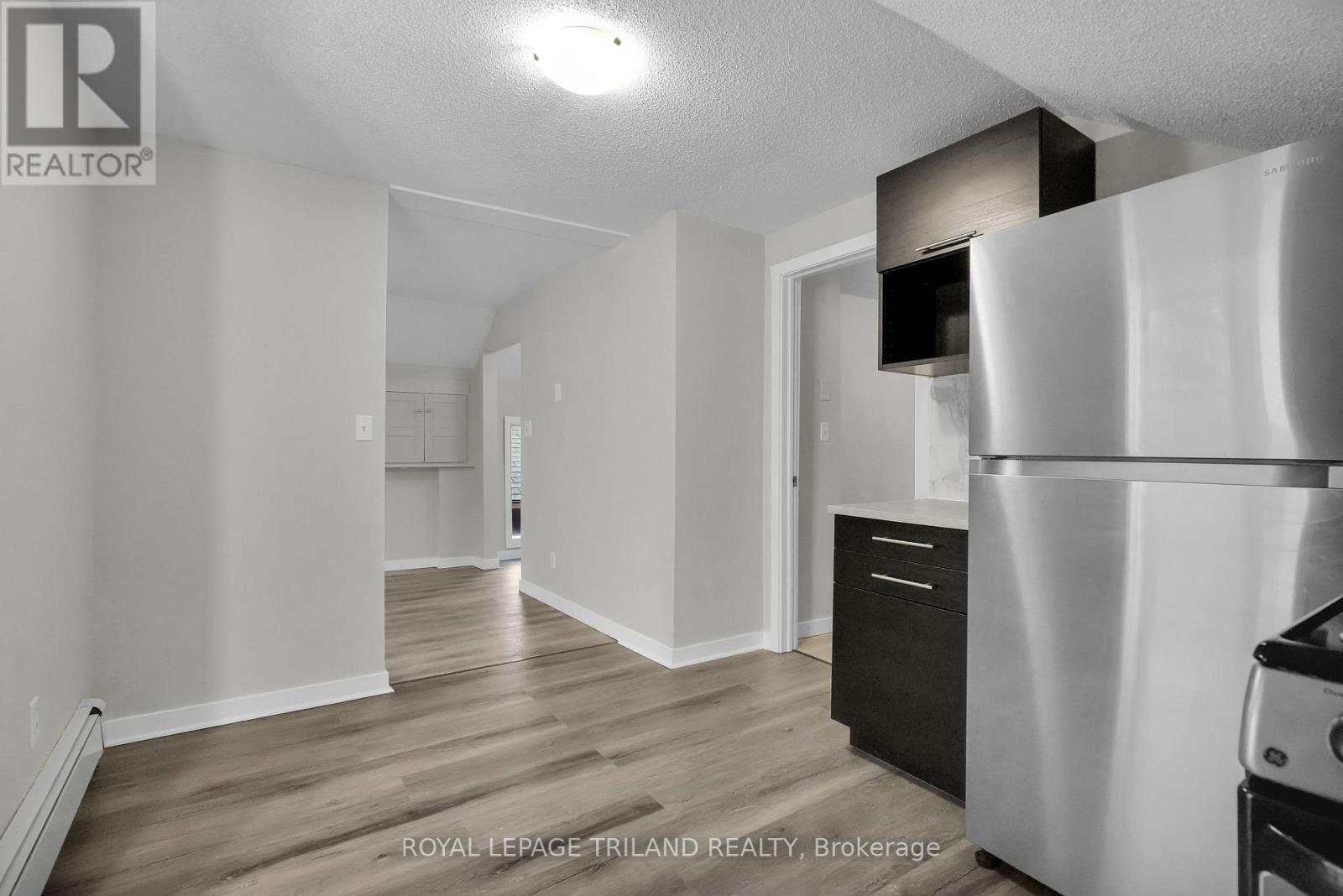 784 Little Grey Street, London East (East L), Ontario  N5Z 1P1 - Photo 5 - X12508646