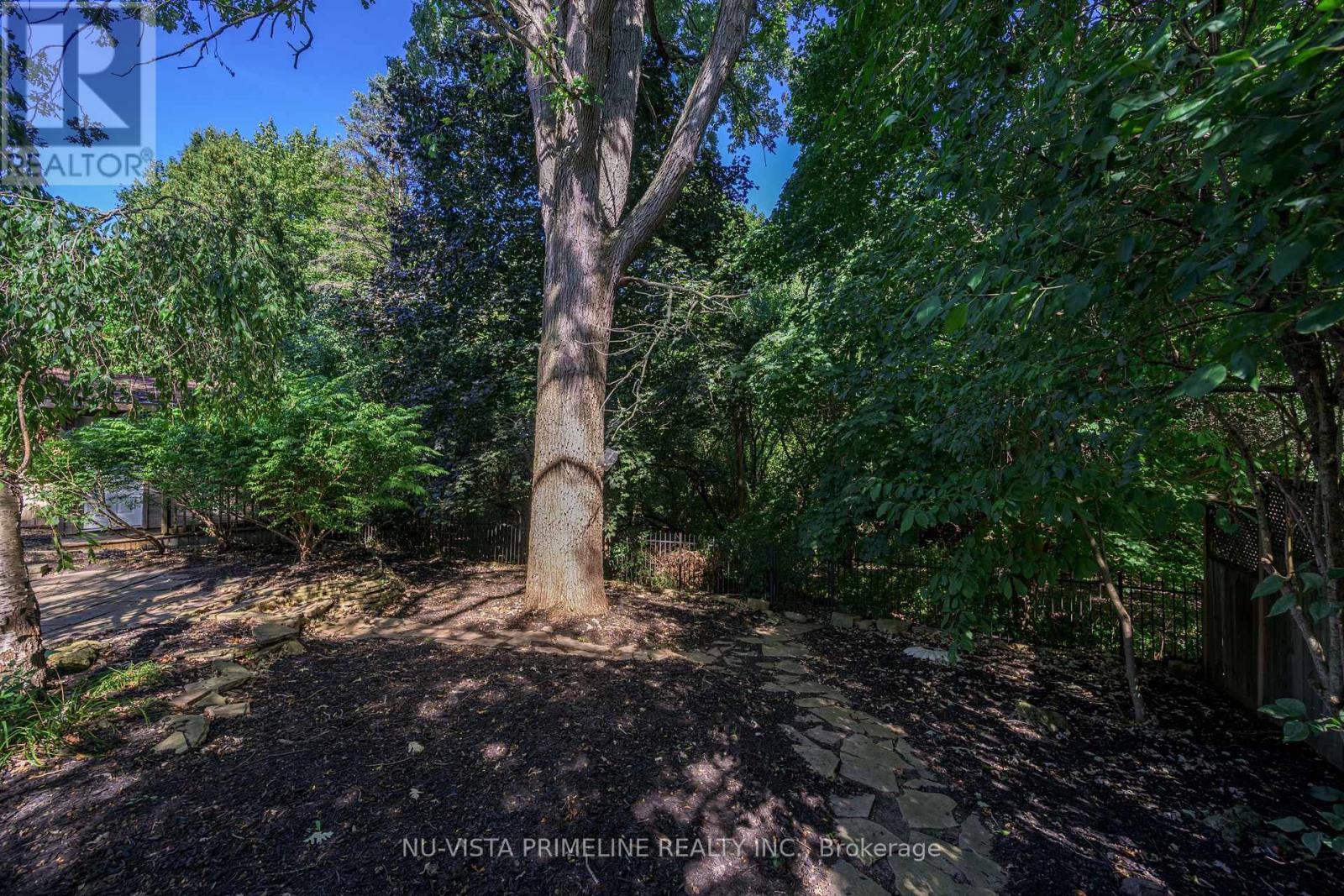 50 Meridene Crescent E, London North, Ontario  N5X 1G5 - Photo 16 - X12508772