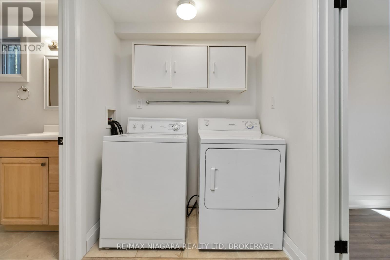 2230 Queensway Drive, Burlington, Ontario  L7R 3T1 - Photo 32 - W12450901