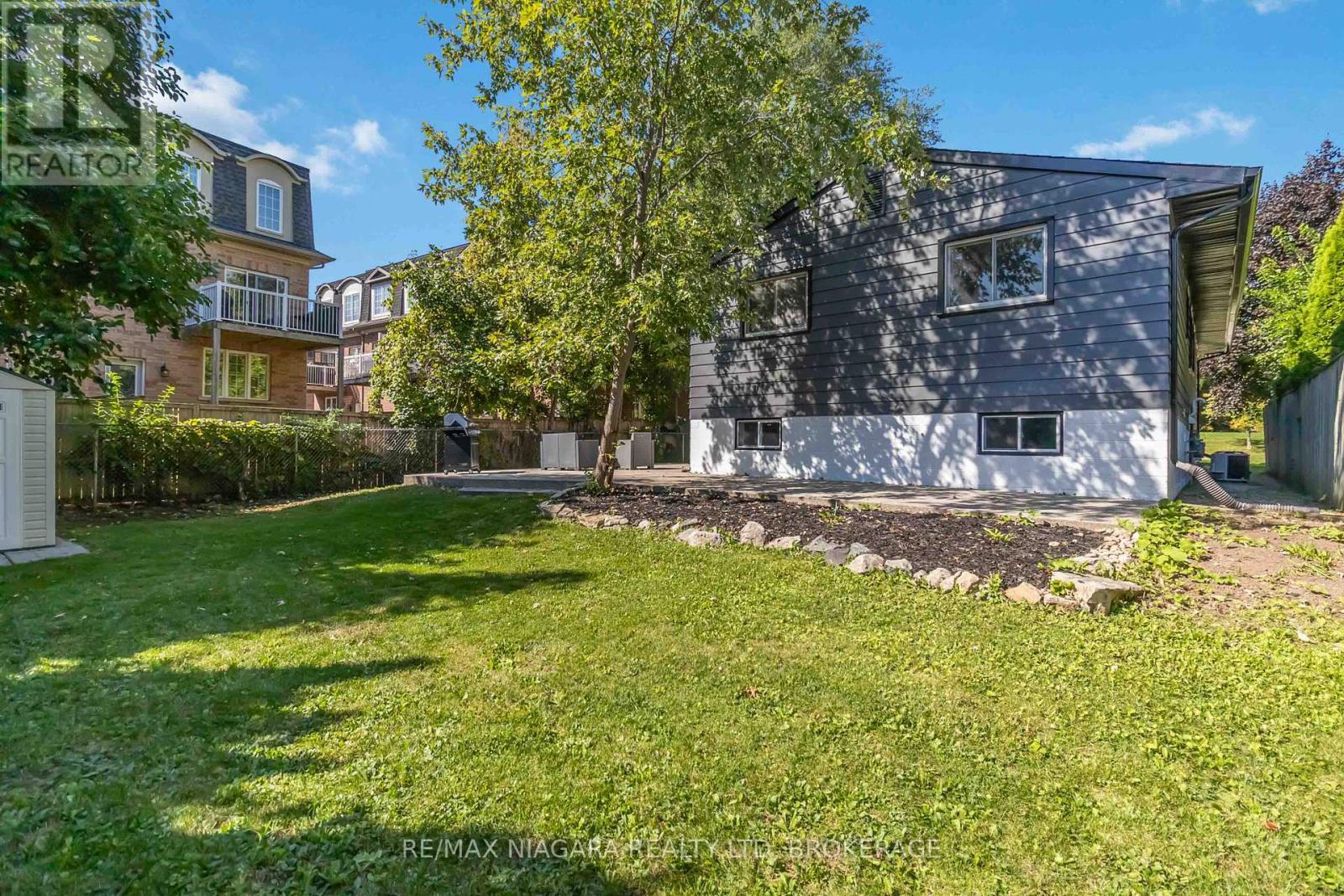 2230 Queensway Drive, Burlington, Ontario  L7R 3T1 - Photo 43 - W12450901