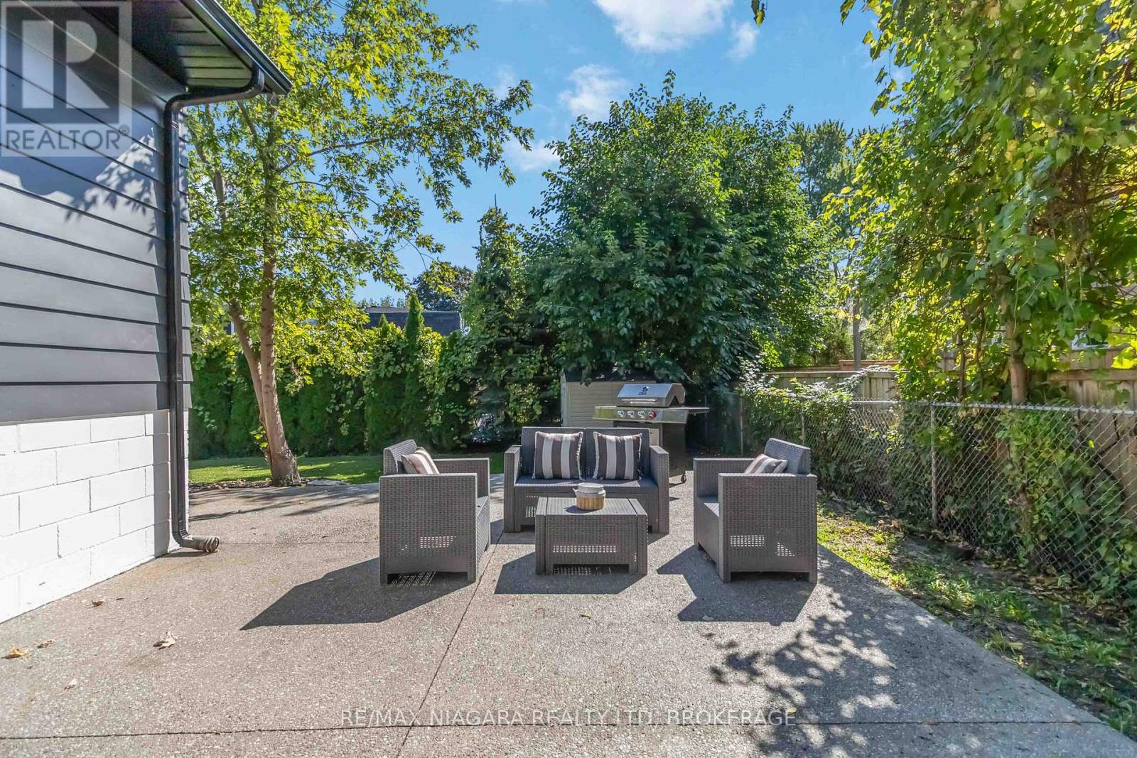 2230 Queensway Drive, Burlington, Ontario  L7R 3T1 - Photo 42 - W12450901