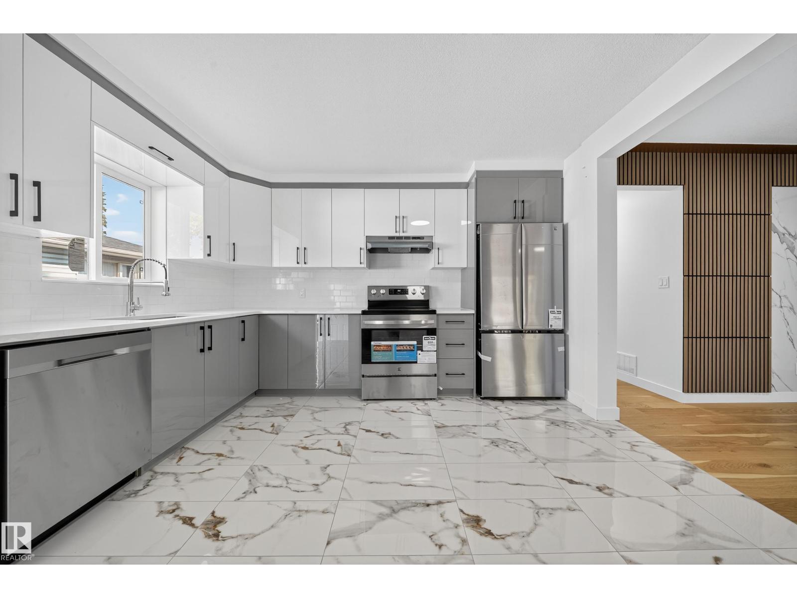 12919 113a St Nw, Edmonton, Alberta  T5E 5B4 - Photo 11 - E4464676