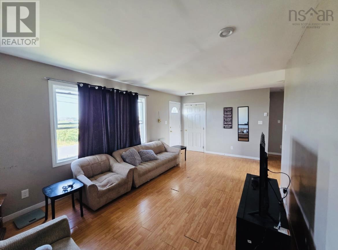 29 Roost Street, Glace Bay, Nova Scotia  B1A 5K1 - Photo 12 - 202521399