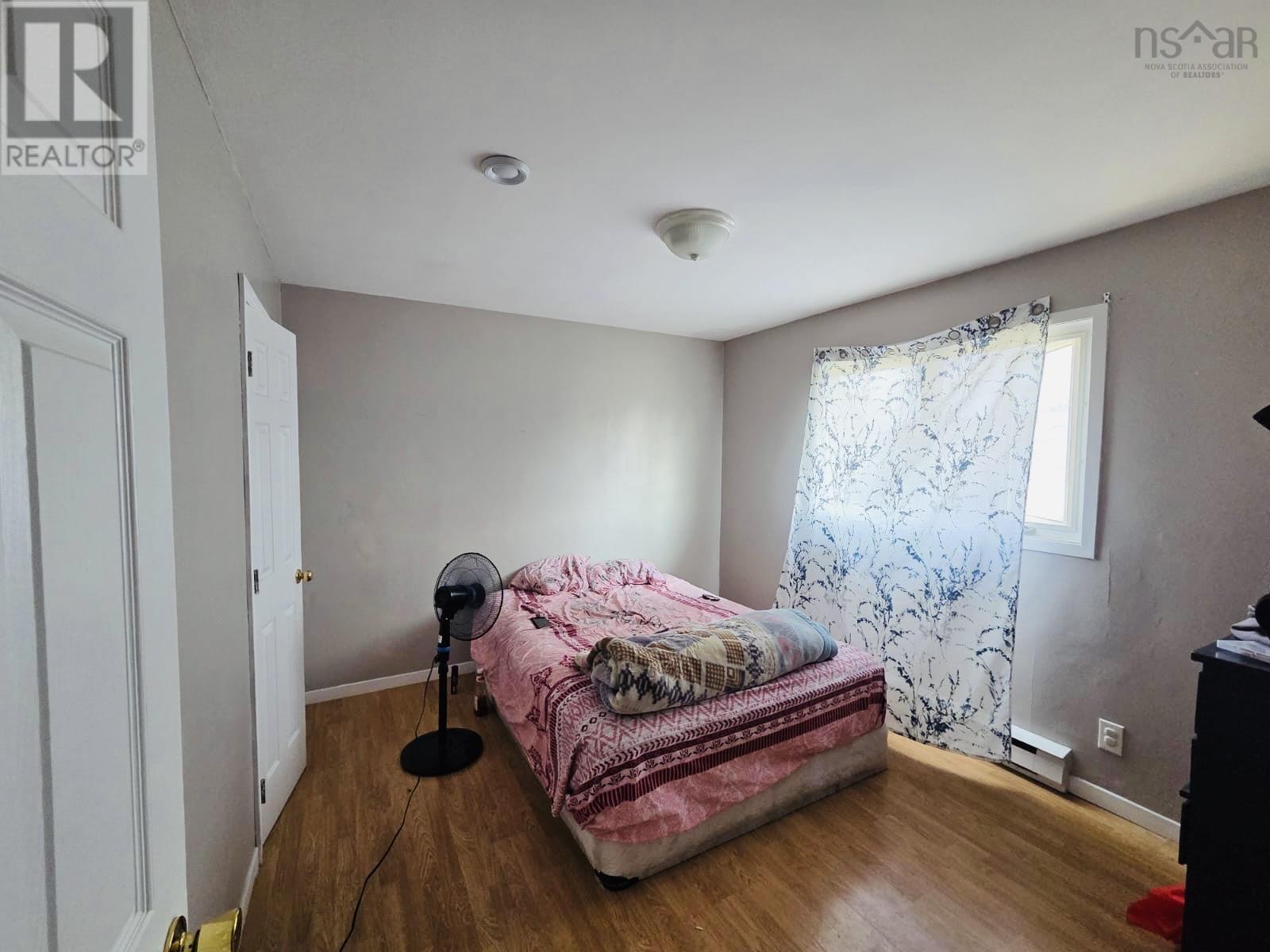 29 Roost Street, Glace Bay, Nova Scotia  B1A 5K1 - Photo 10 - 202521399