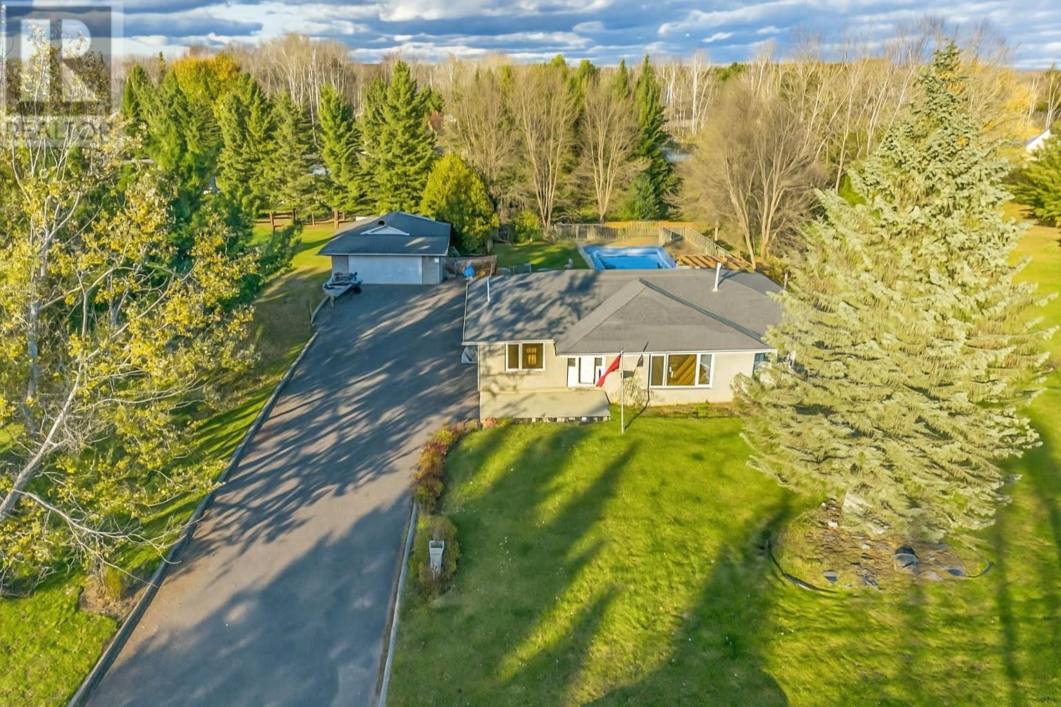 2167 Bordeaux Cres, Thunder Bay, Ontario  P7K 1C2 - Photo 1 - TB253390