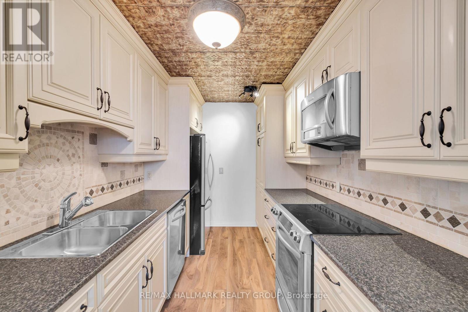 1006 - 2020 Jasmine Crescent, Ottawa, Ontario  K1J 8K5 - Photo 19 - X12508700