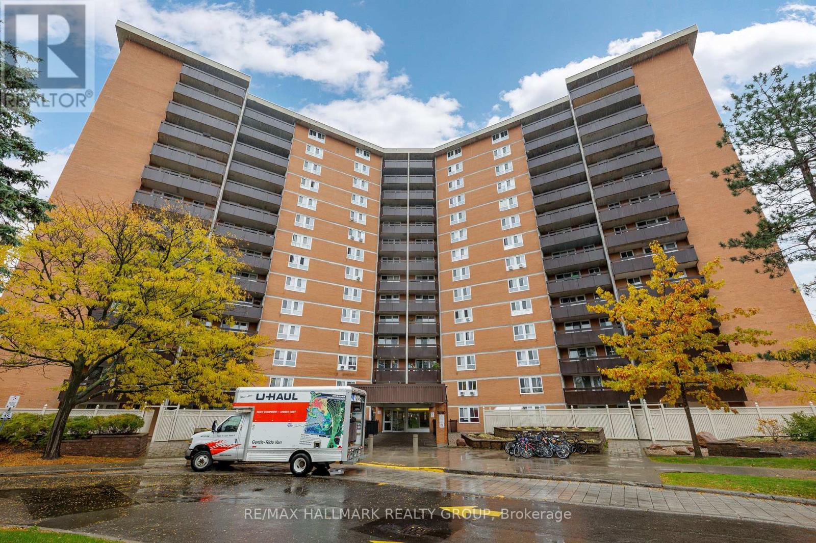 1006 - 2020 Jasmine Crescent, Ottawa, Ontario  K1J 8K5 - Photo 2 - X12508700