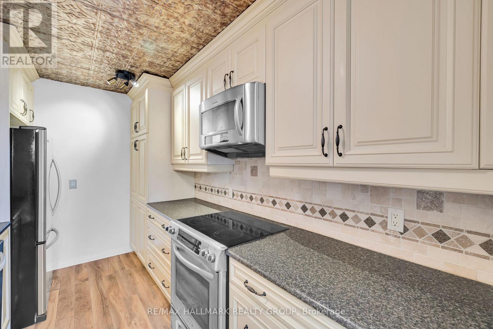 1006 - 2020 Jasmine Crescent, Ottawa, Ontario  K1J 8K5 - Photo 21 - X12508700