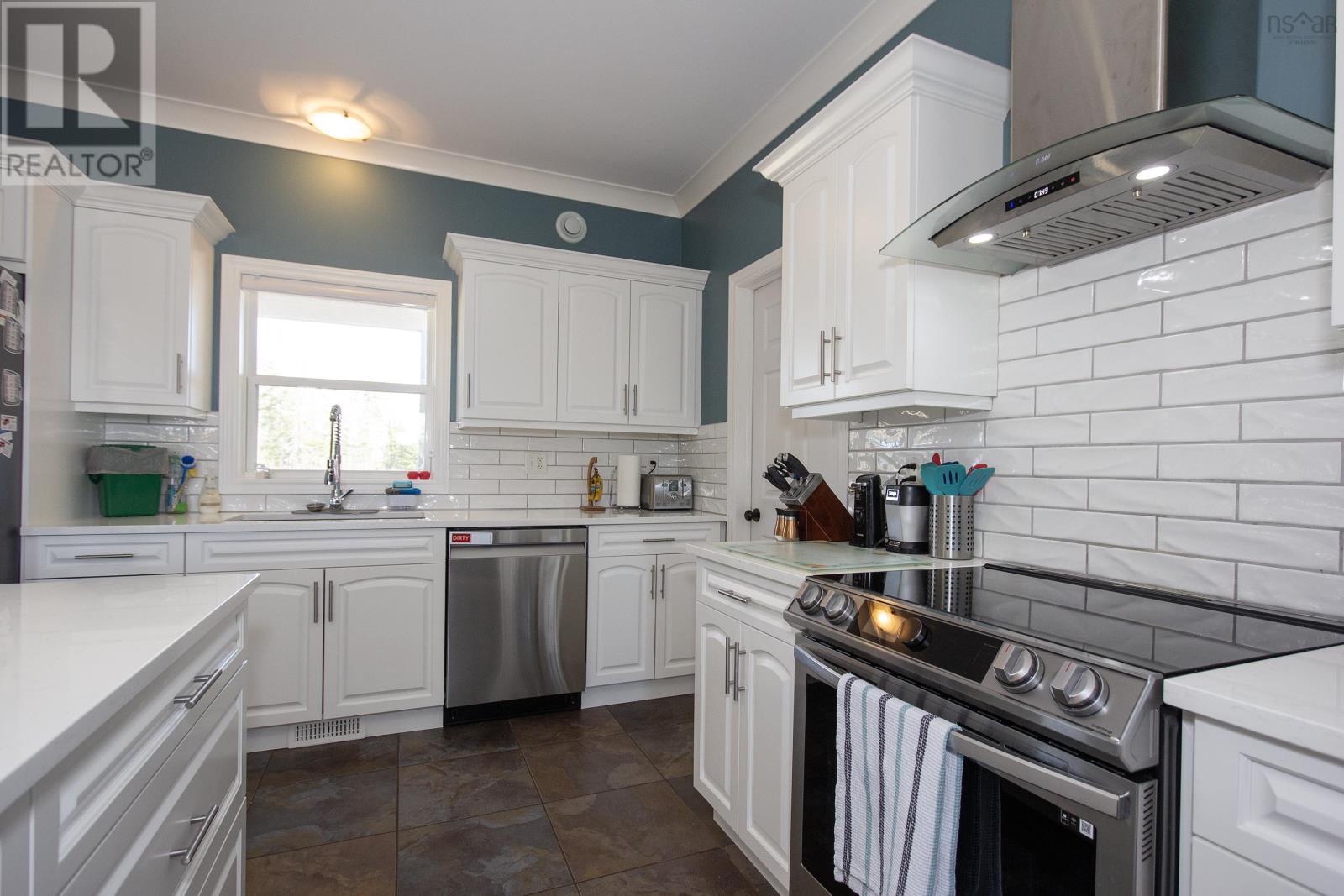 158 Robinson Road, Amherst Head, Nova Scotia  B4H 3Y2 - Photo 11 - 202519556