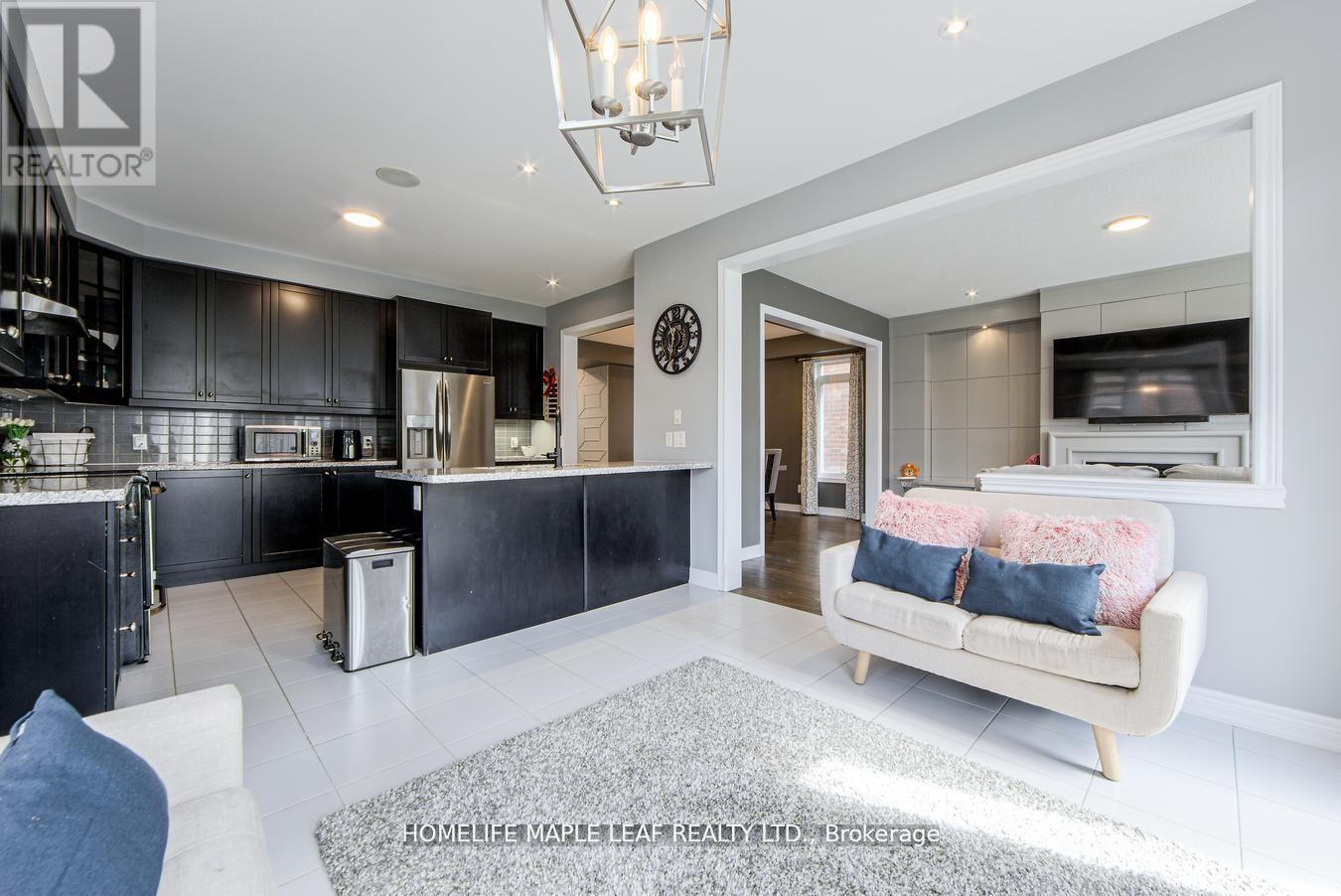 118 Lorne Thomas Place, New Tecumseth, Ontario  L9R 0V8 - Photo 17 - N12508538