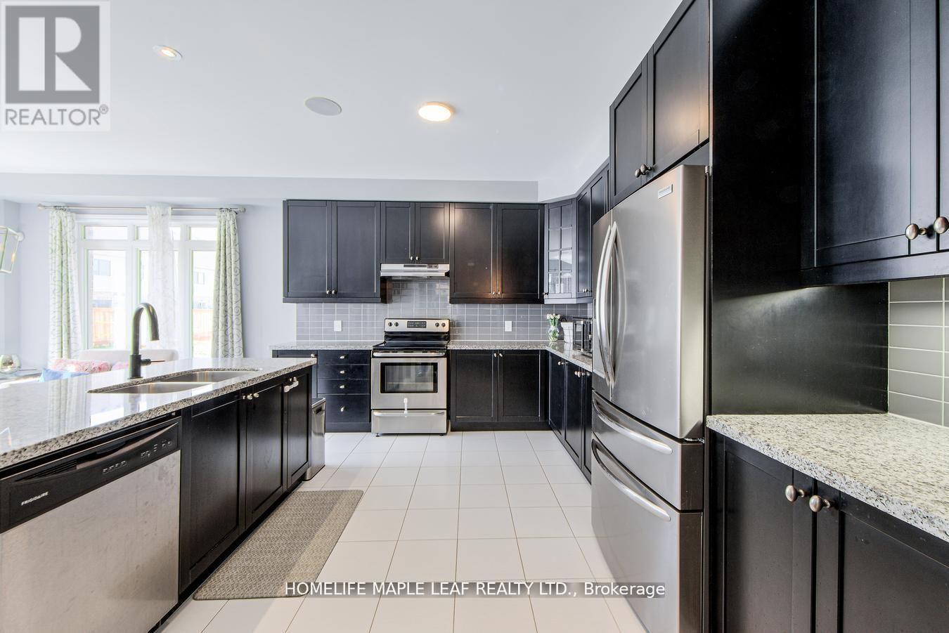 118 Lorne Thomas Place, New Tecumseth, Ontario  L9R 0V8 - Photo 21 - N12508538