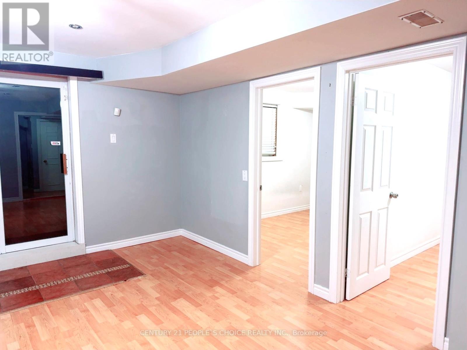 Bsmt - 26 Rainbow Court, Georgina, Ontario  L4P 3Z6 - Photo 3 - N12508604