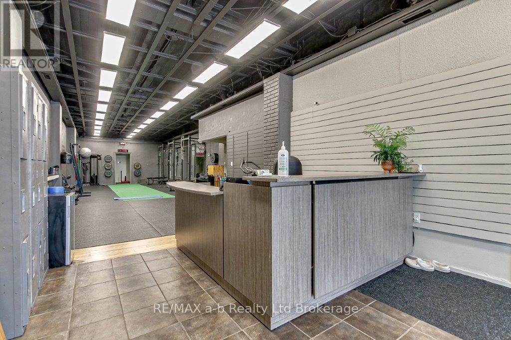 473 Dundas Street, Woodstock, Ontario N4S 1C2 - Photo 3 - X12508710