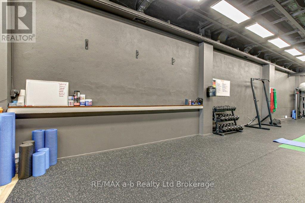 473 Dundas Street, Woodstock, Ontario N4S 1C2 - Photo 5 - X12508710