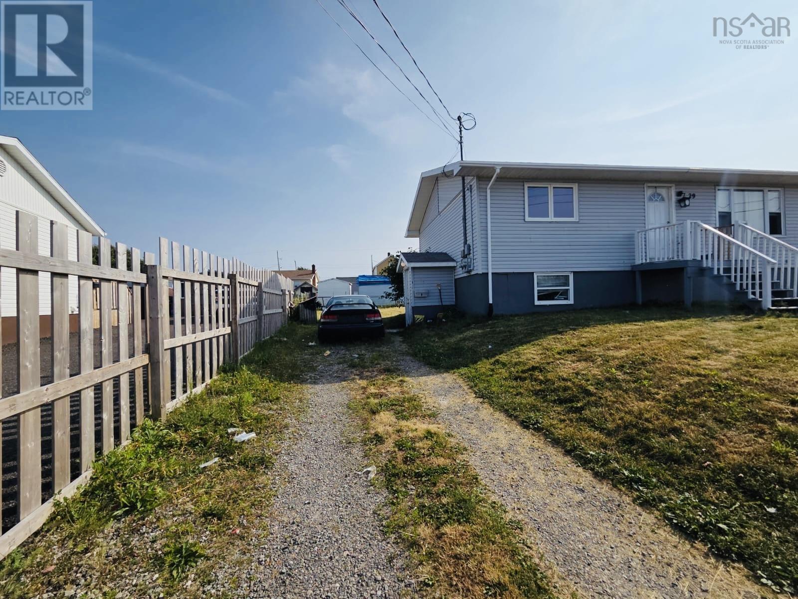 29 Roost Street, Glace Bay, Nova Scotia  B1A 5K1 - Photo 6 - 202521398