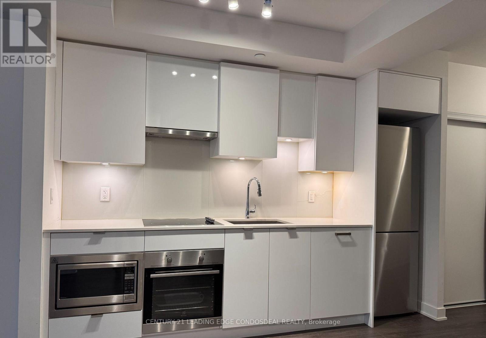 1605 - 99 Broadway Avenue, Toronto, Ontario  M4P 0E3 - Photo 3 - C12508442