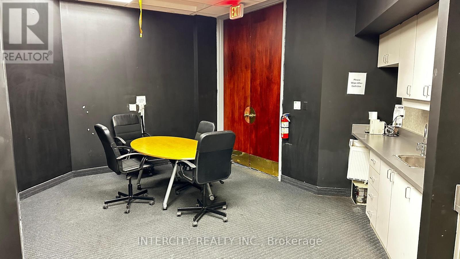 B - 99 Sante Drive, Vaughan, Ontario L4K 3C4 - Photo 11 - N12433101