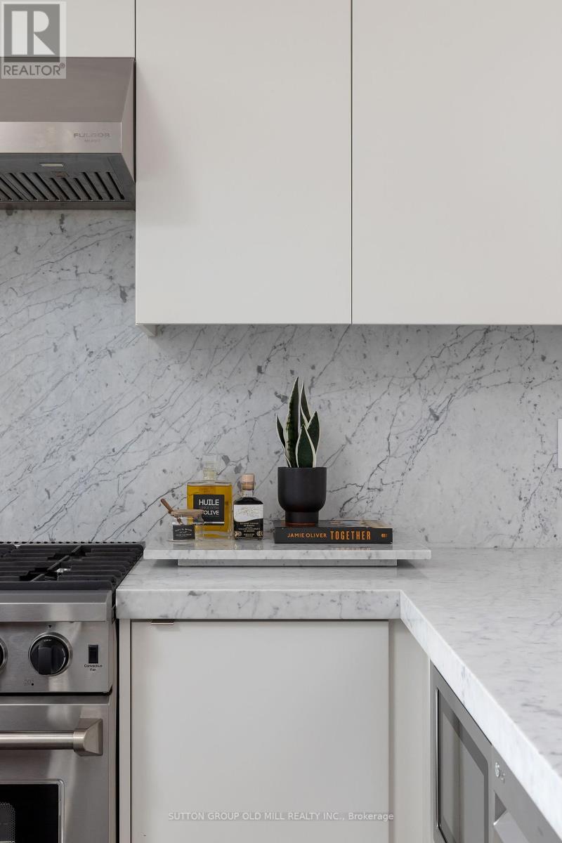 69 Peterborough Avenue, Toronto, Ontario  M6H 2L2 - Photo 26 - W12463083