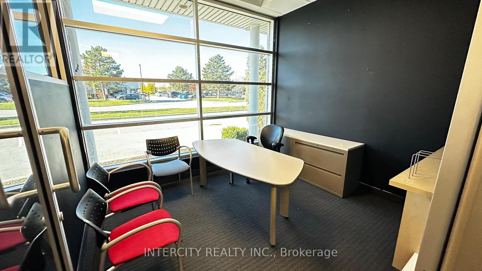 B - 99 Sante Drive, Vaughan, Ontario L4K 3C4 - Photo 6 - N12433101