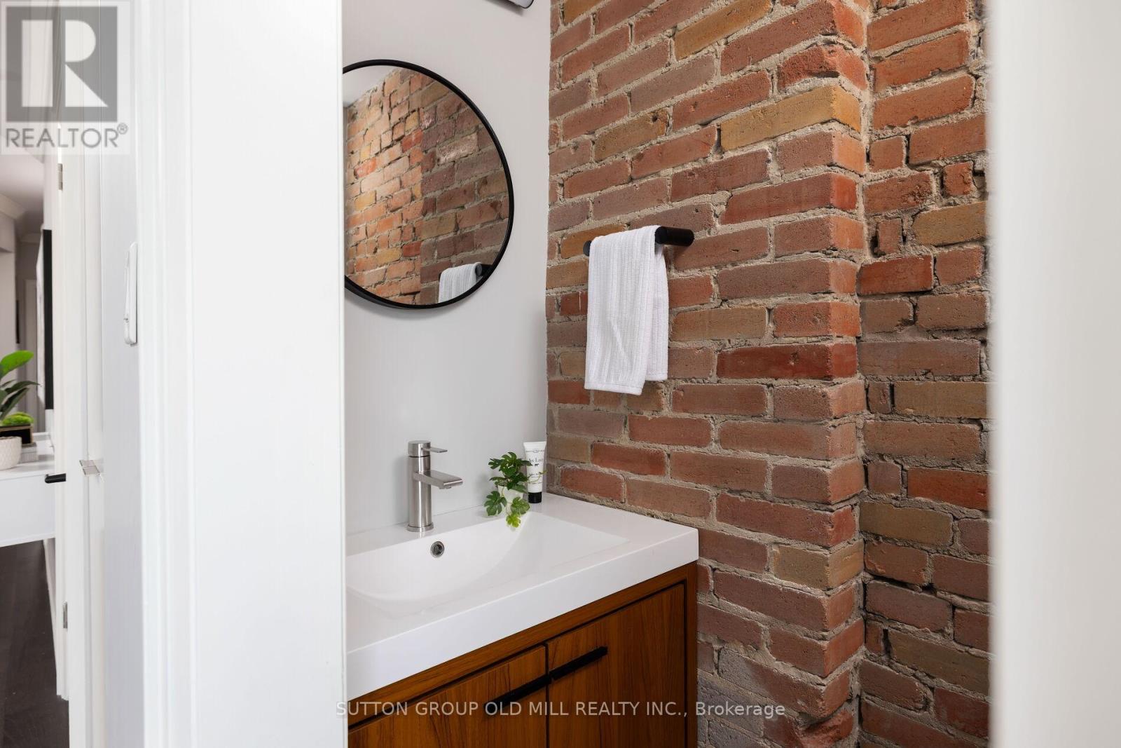 69 Peterborough Avenue, Toronto, Ontario  M6H 2L2 - Photo 32 - W12463083