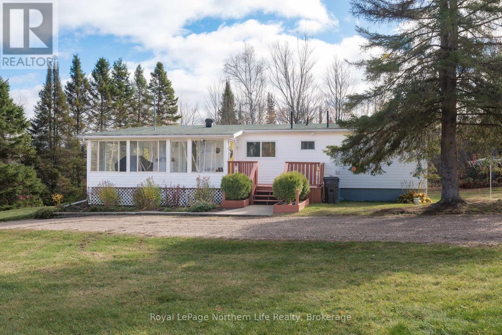 630 Murphy's Road, Mattawan, Ontario  P0H 1V0 - Photo 1 - X12508912