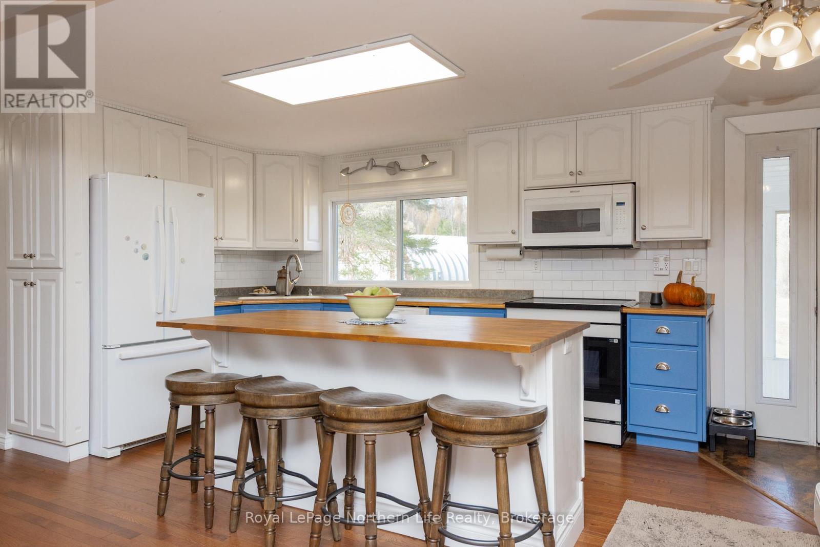 630 Murphy's Road, Mattawan, Ontario  P0H 1V0 - Photo 22 - X12508912