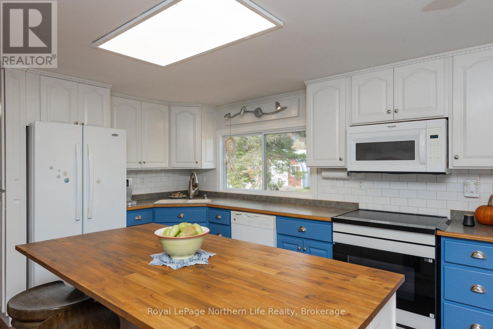 630 Murphy's Road, Mattawan, Ontario  P0H 1V0 - Photo 23 - X12508912