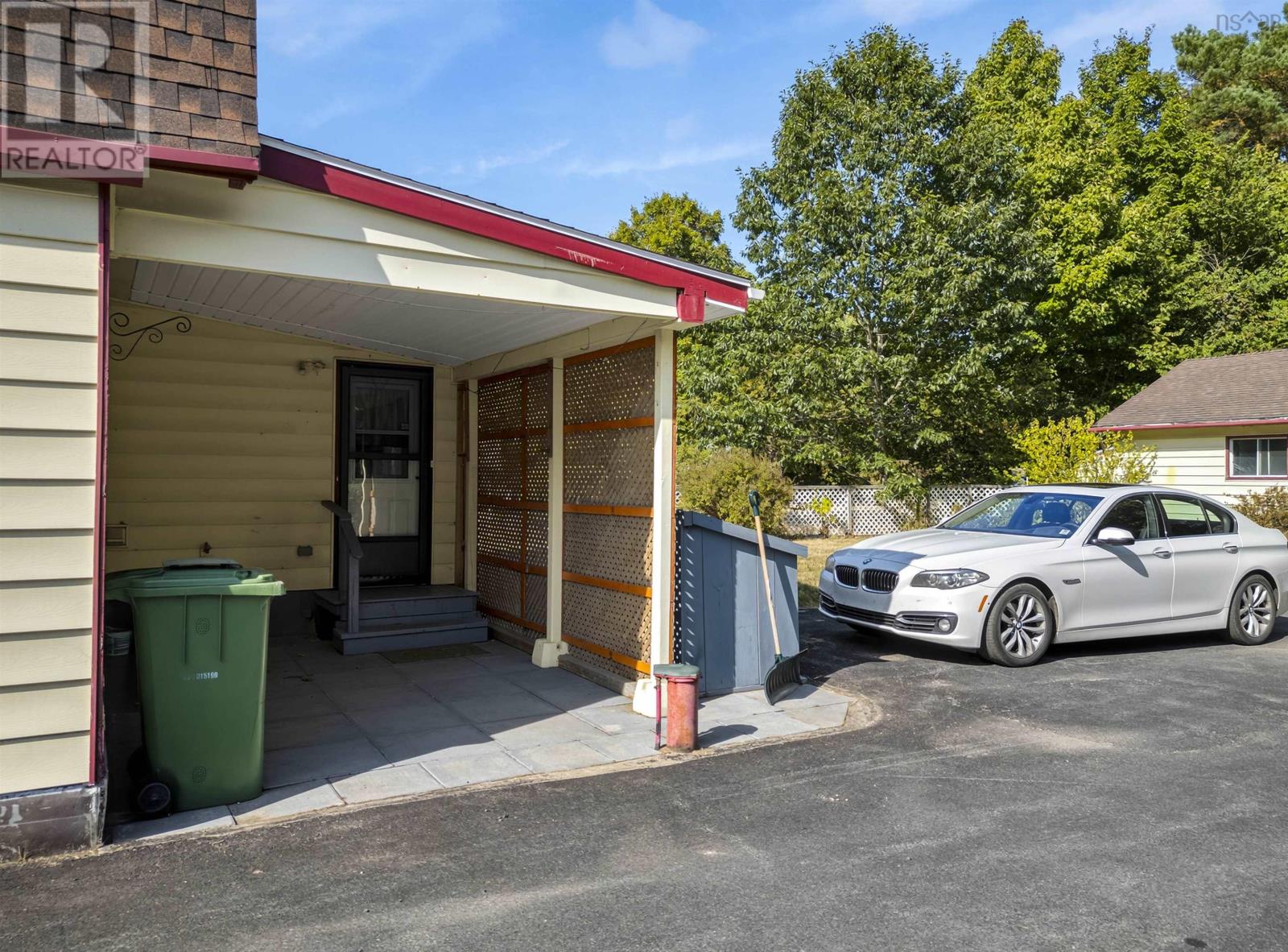 100 Commercial Street, Berwick, Nova Scotia  B0P 1E0 - Photo 4 - 202521780