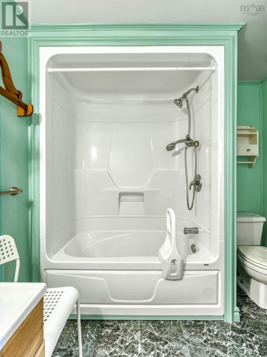 100 Commercial Street, Berwick, Nova Scotia  B0P 1E0 - Photo 40 - 202521780