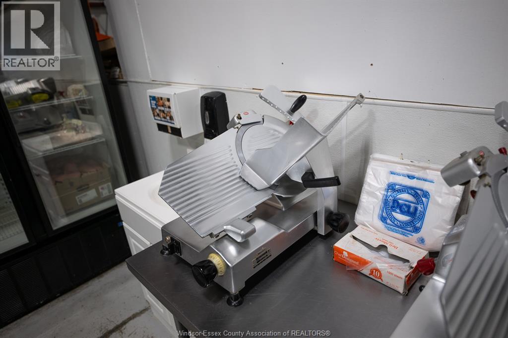 1030 Walker Rd, Windsor, Ontario N8Y 2N5 - Photo 18 - 25027993