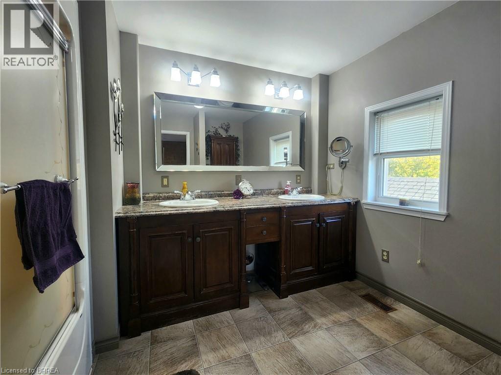 388 Mckellar Street, Strathroy, Ontario N7G 2Y5 - Photo 29 - 40751846