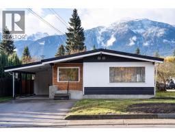 815 Fourth Street E Revelstoke