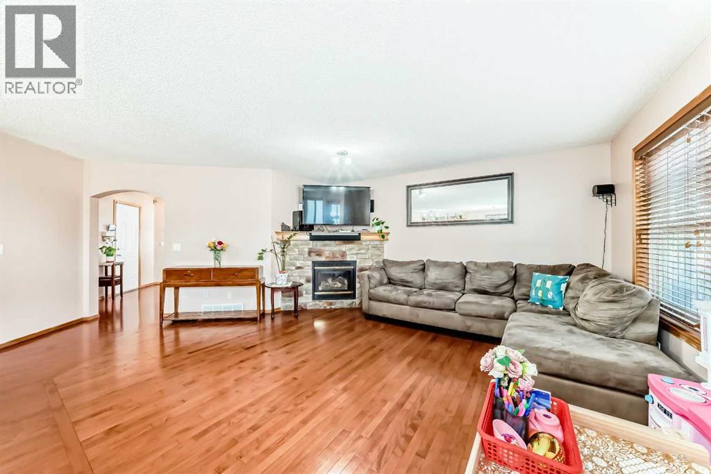 16062 Everstone Road Sw, Calgary, Alberta  T2Y 4J7 - Photo 11 - A2257664