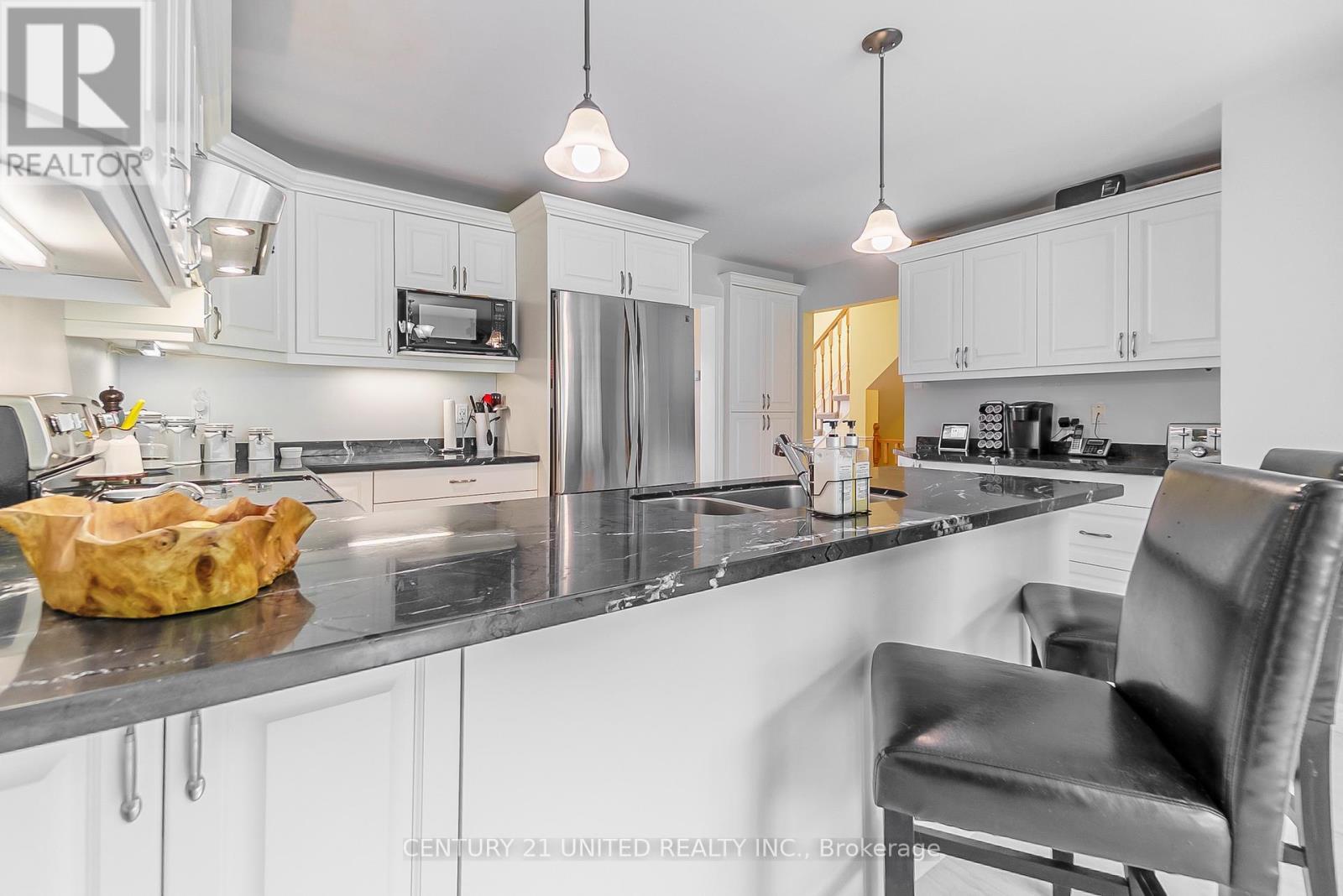 1656 Champlain Drive, Peterborough, Ontario K9L 1N6 - Photo 15 - X12508740