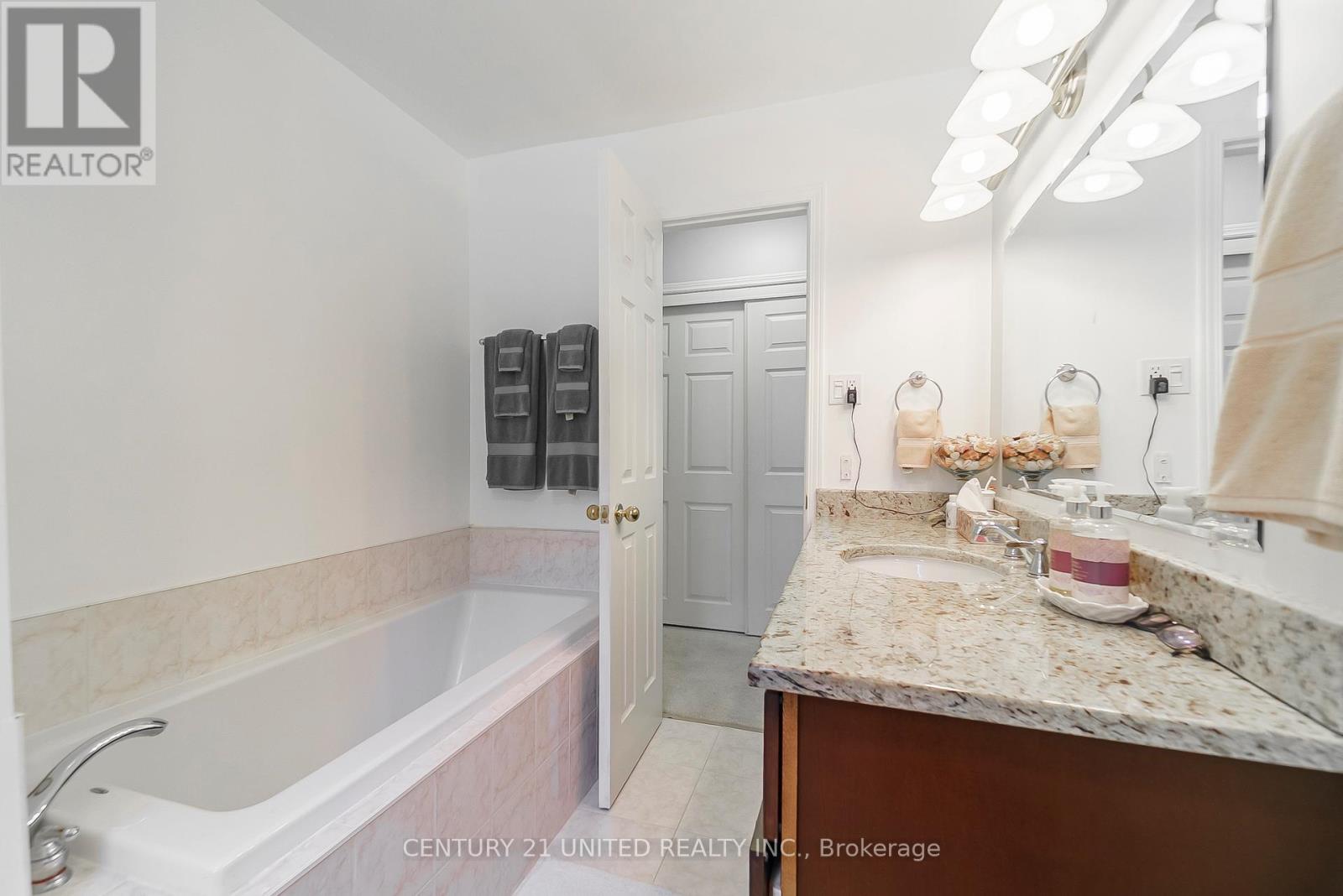 1656 Champlain Drive, Peterborough, Ontario K9L 1N6 - Photo 23 - X12508740