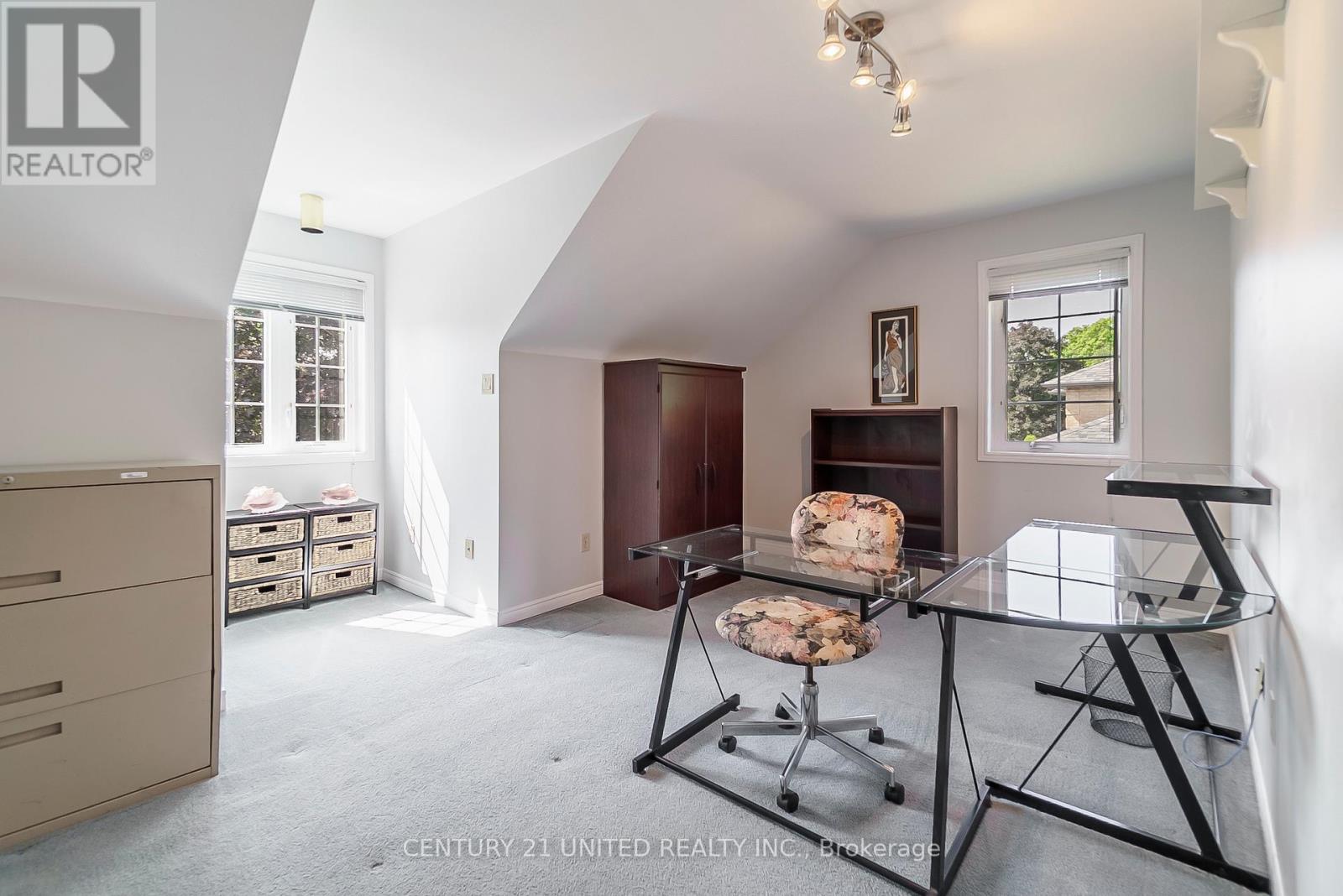 1656 Champlain Drive, Peterborough, Ontario K9L 1N6 - Photo 34 - X12508740